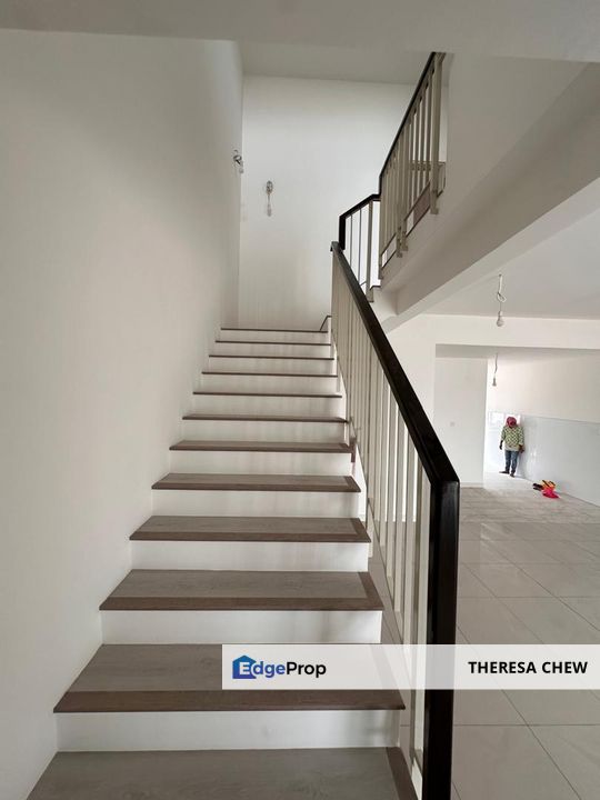 Nadira 3 Bandar Bukit Raja Pristine Condition And Below Market Rate, Selangor, Klang