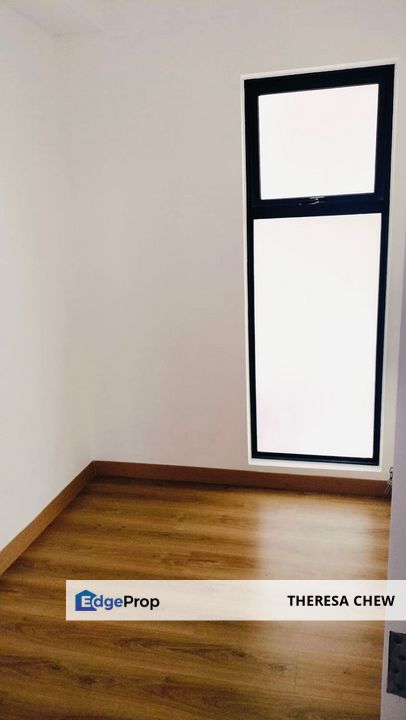 Partially Furnished Unit at Bell Suites, Selangor, Sepang