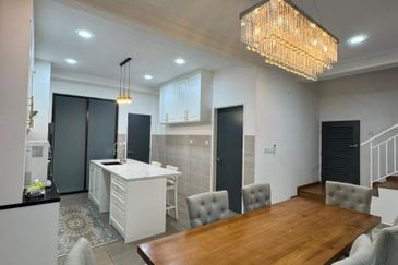 Ayden Townhouse Warisan Puteri