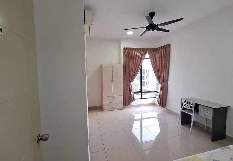 Meadow Park Town Villa 4-Bedroom Ensuite With Dual Parking Spaces