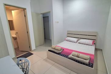 Meadow Park Town Villa 4-Bedroom Ensuite With Dual Parking Spaces