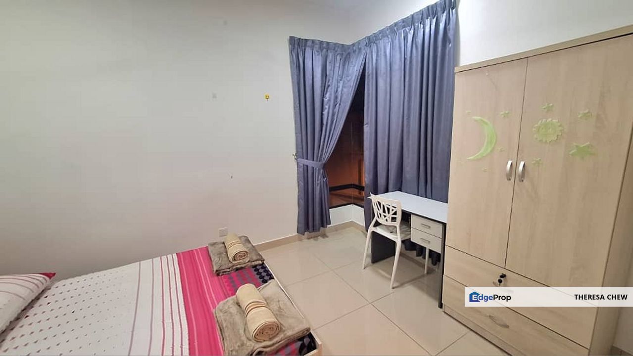 Meadow Park Town Villa 4-Bedroom Ensuite With Dual Parking Spaces, Perak, Kampar