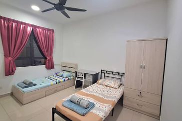 Meadow Park Town Villa 4-Bedroom Ensuite With Dual Parking Spaces