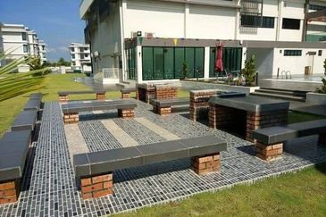 Meadow Park Town Villa 4-Bedroom Ensuite With Dual Parking Spaces