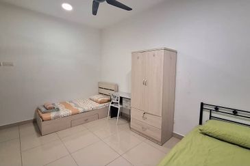 Meadow Park Town Villa 4-Bedroom Ensuite With Dual Parking Spaces