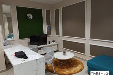 I Residence @ I City