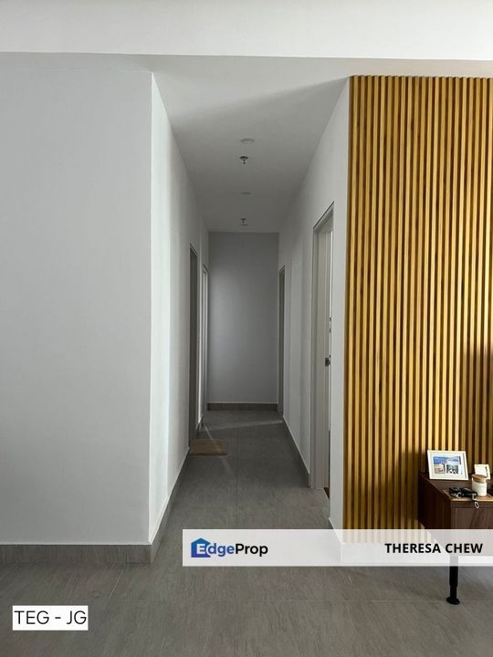 Sunsuria Forum Well-Maintained 3-Room Corner Unit, Selangor, Petaling Jaya