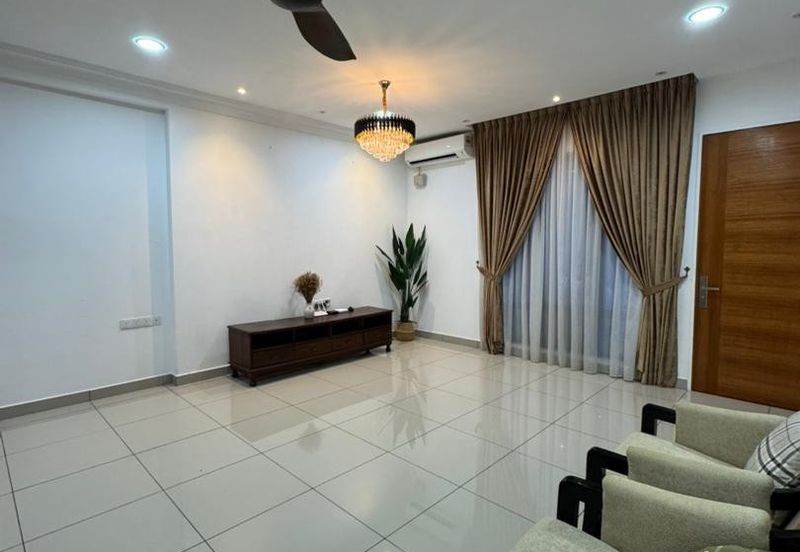 Ayden Townhouse Warisan Puteri