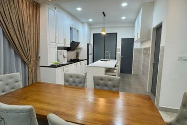 Ayden Townhouse Warisan Puteri