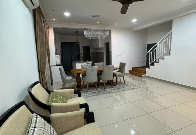 Ayden Townhouse Warisan Puteri