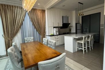 Ayden Townhouse Warisan Puteri