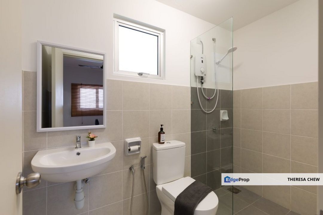 Alanis Residence 1-Room Partitioned Studio, Selangor, Sepang