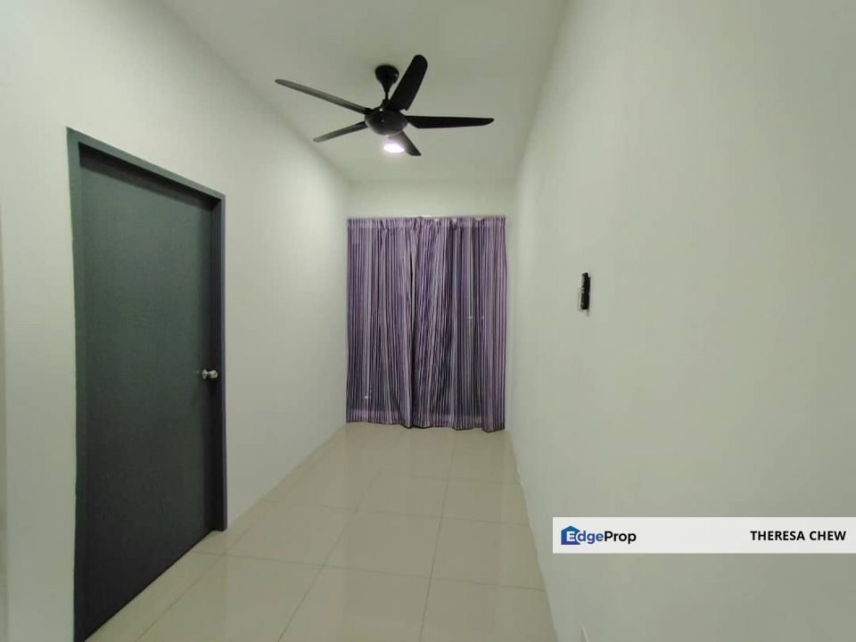 Menara Geno Studio with 1-Room Partition, Partially Furnished, Selangor, USJ