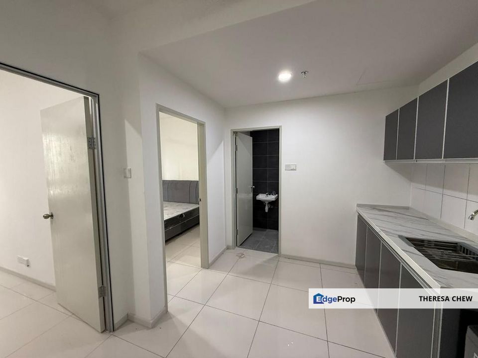 Horizon Suites Dengkil 2 Partitioned Rooms Furnished Without TV, Selangor, Dengkil