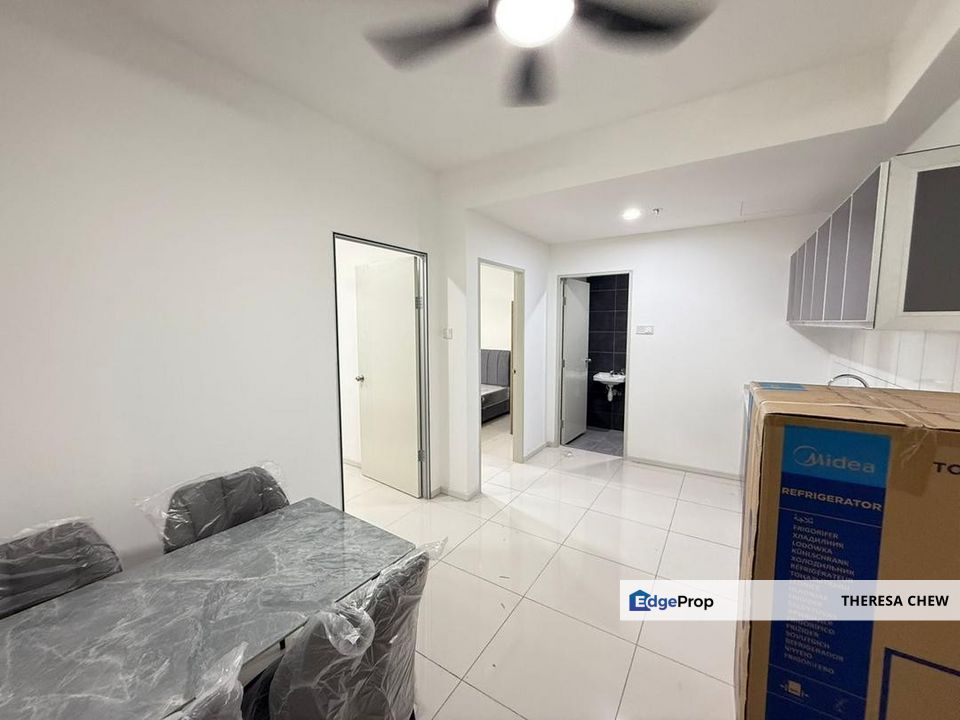 Horizon Suites Dengkil 2 Partitioned Rooms Furnished Without TV, Selangor, Dengkil