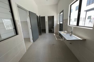 Jalan Setia Utama U13/39F