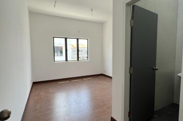 Jalan Setia Utama U13/39F