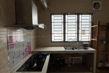 Jalan Setia Impian U13/8B