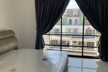 Elmeri (Dillenia Series), Setia Alam