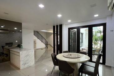 Elmeri (Dillenia Series), Setia Alam