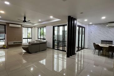 Elmeri (Dillenia Series), Setia Alam