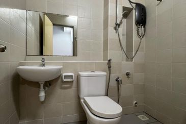 Jalan Setia Indah U13/11P