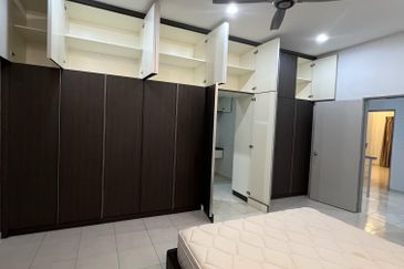 Jalan Setia Indah U13/11P