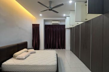 Jalan Setia Indah U13/11P