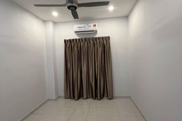 Jalan Setia Indah U13/11P