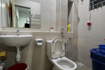 Jalan Setia Indah U13/11P