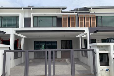 ATHIRA, Bandar Bukit Raja