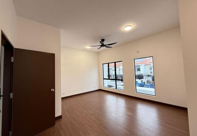 Setia Utama 3 endlot house for Sale 