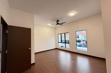 Setia Utama 3 endlot house for Sale 