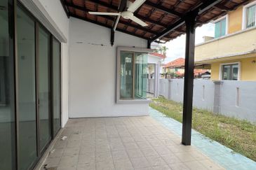 Aman Perdana Bungalow double storey for Sale