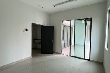 Aman Perdana Bungalow double storey for Sale