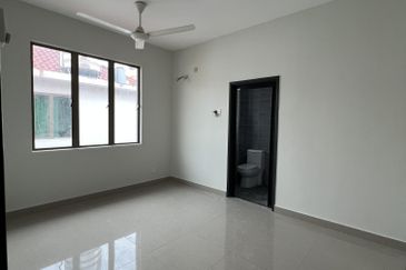 Aman Perdana Bungalow double storey for Sale