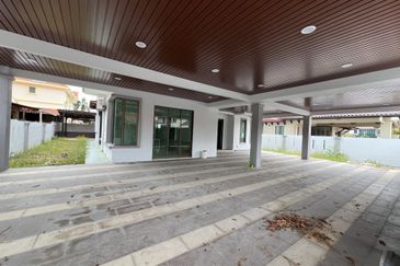 Aman Perdana Bungalow double storey for Sale