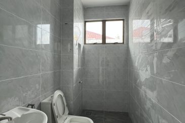 Aman Perdana Bungalow double storey for Sale