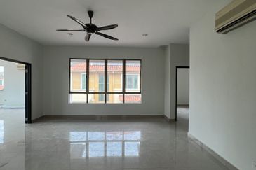 Aman Perdana Bungalow double storey for Sale
