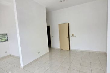 Jalan Setia Indah U13/12F