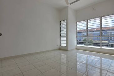 Jalan Setia Indah U13/12F