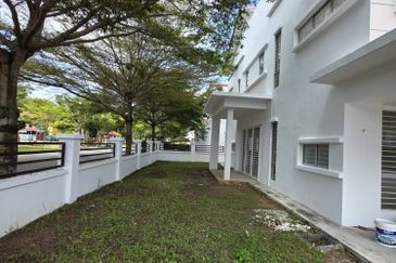 Jalan Setia Indah U13/12F