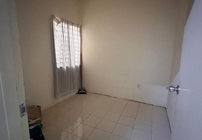 Jalan Setia Indah U13/11H