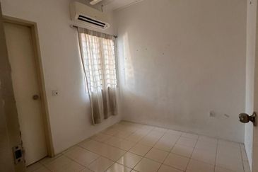 Jalan Setia Indah U13/11H