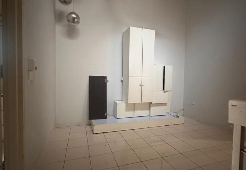 Jalan Setia Indah U13/11H