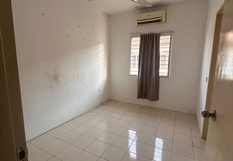 Jalan Setia Indah U13/11H