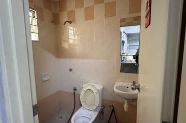 Jalan Setia Indah U13/11H