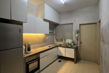 Jalan Setia Indah U13/11H