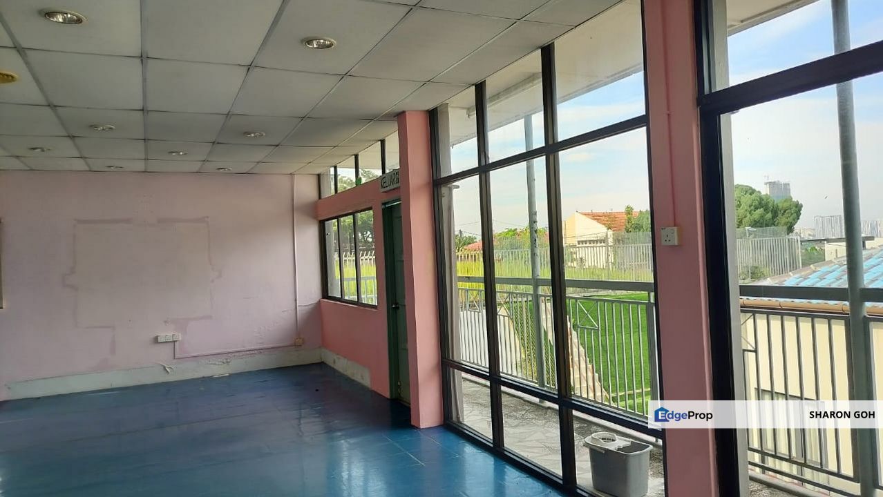 3 Storey Bungalow in Salak South, Kuala Lumpur, Salak Selatan