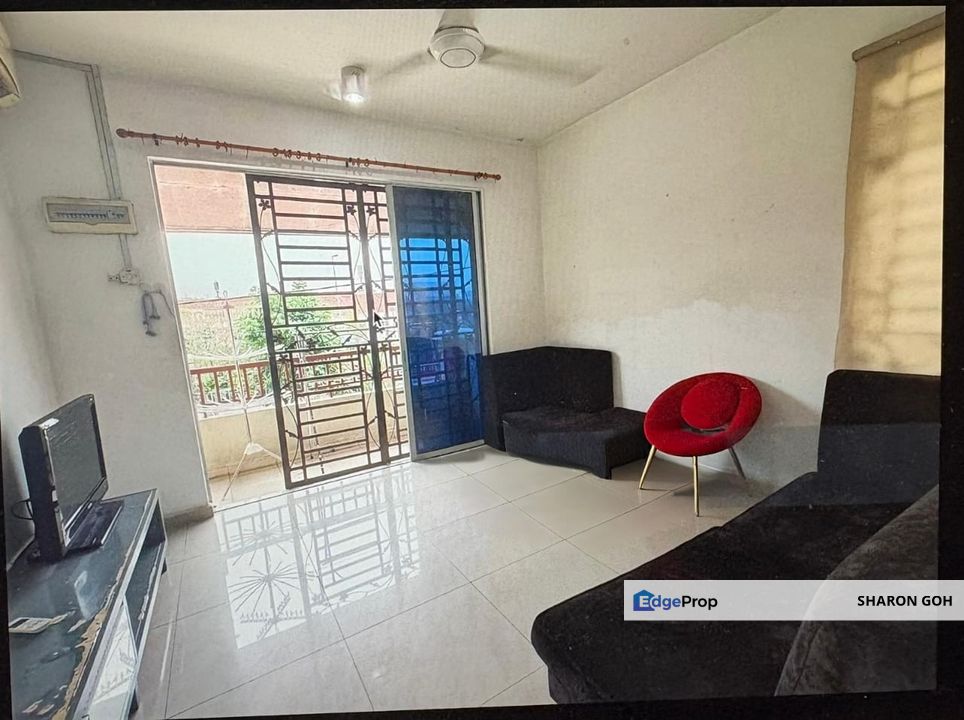 Very Affordable 3 Room Townhouse, Selangor, Balakong